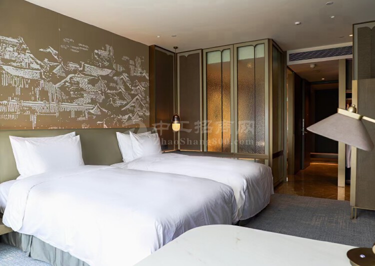深圳市整栋酒店出售位于南山海岸城商圈55382平共390个房2