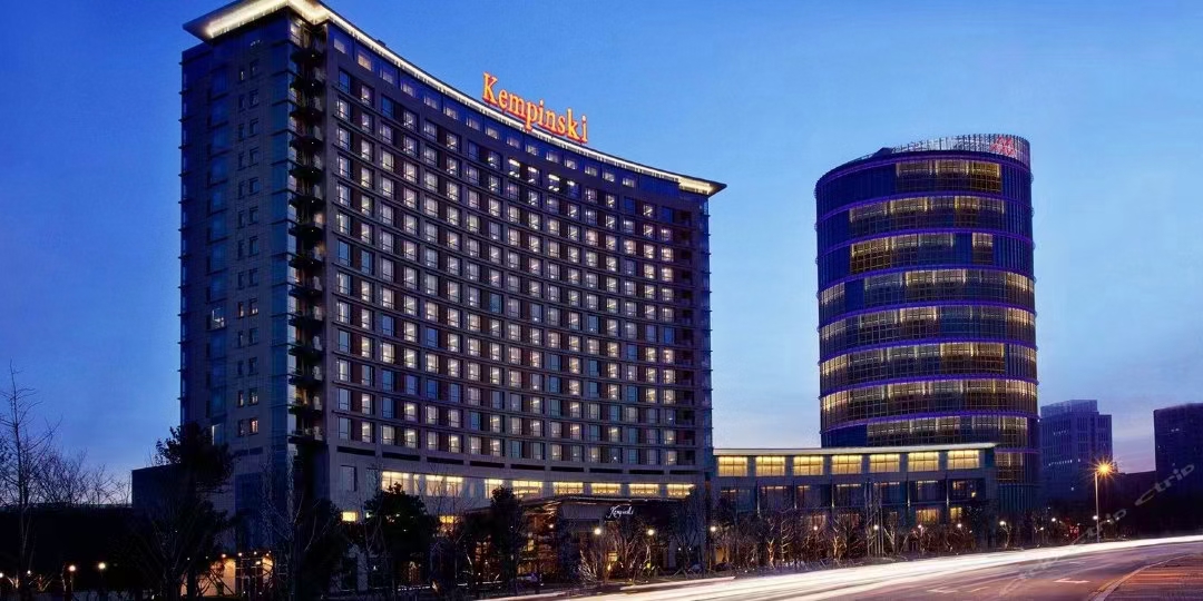 深圳市整栋酒店出售位于南山海岸城商圈55382平共390个房
