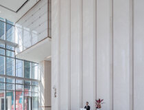 宝安中心最大体量挑高9米设计适合总部驻场写字楼出租