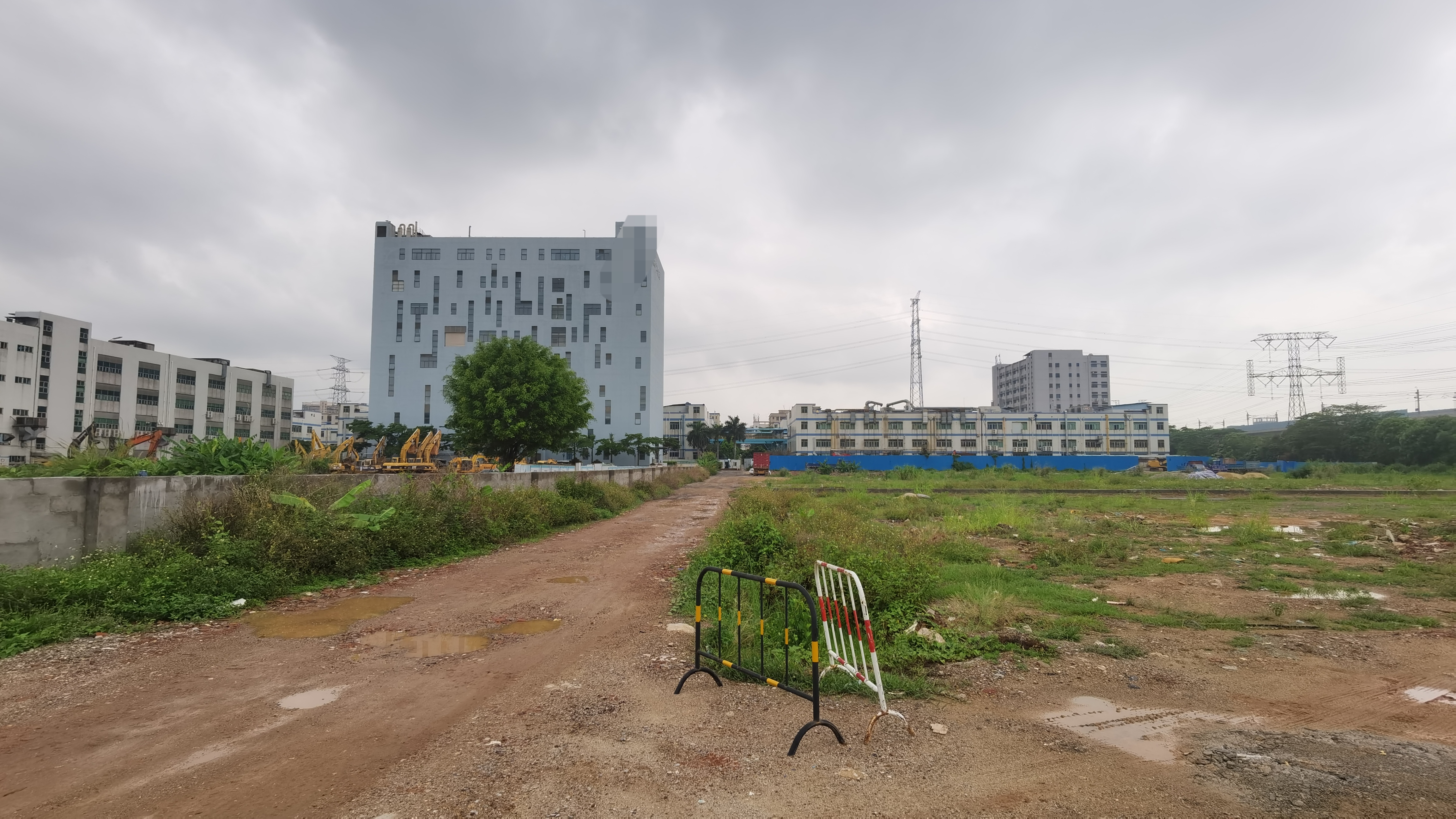 沙井共和松福大道边10000平空地招租钢材市场废品回收优先1