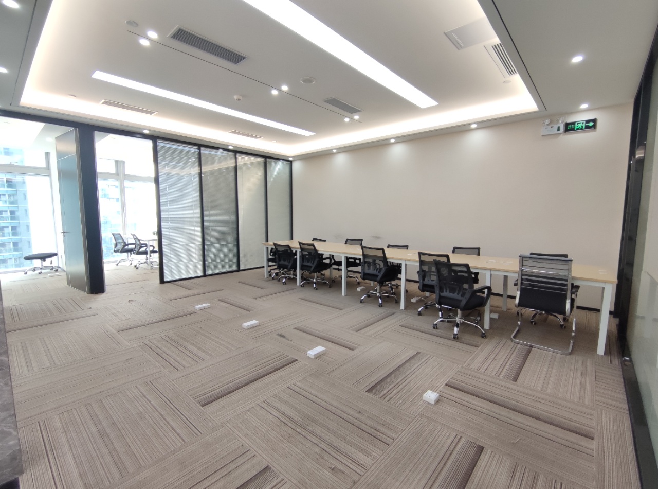 西乡洪浪北地铁口附近园区200平研发办公十电商仓库厂房出租 西乡洪浪北地铁口附近园区200平研发办公十电商仓库厂房出租