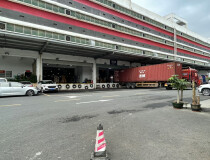 龙岗宝龙工业区一楼1980平，带装卸货平台可分租