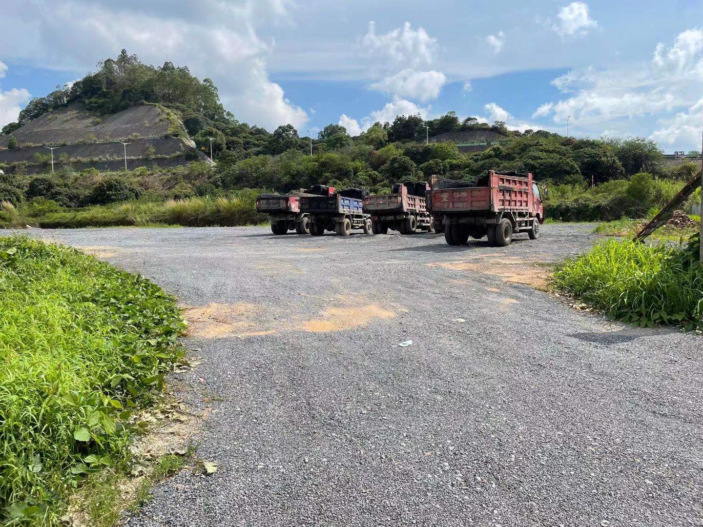 黄江镇长龙村，一万平方空地出租，靠山边，可做硬化2