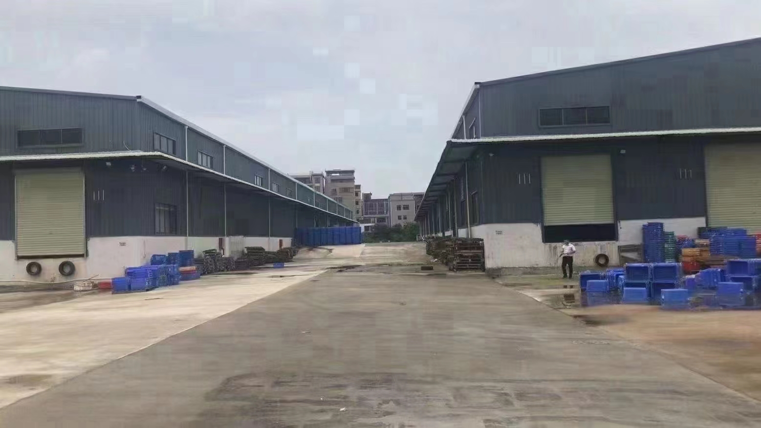 虎门镇广深高速出口3000平方单一层仓库带现成双面高台冷库