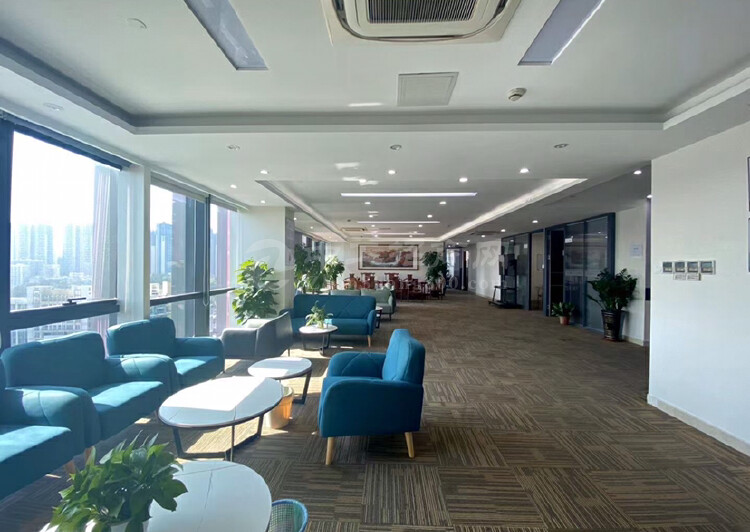 龙华清湖地铁站附近甲级写字楼680平方豪华装修，适合接待总部1
