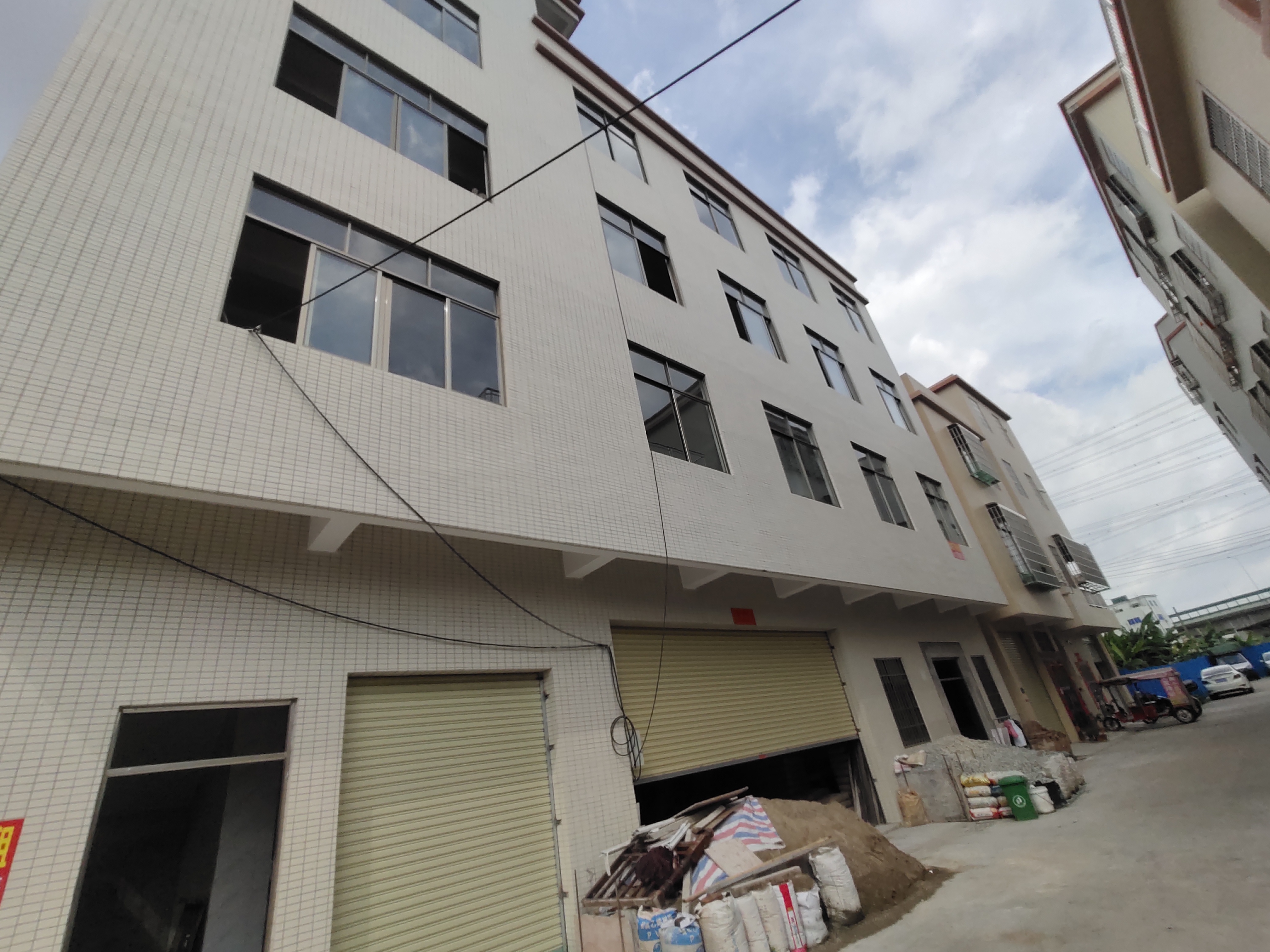 东凤伯公村中成街新出520平方独栋多层可办公小型仓库厂房出租