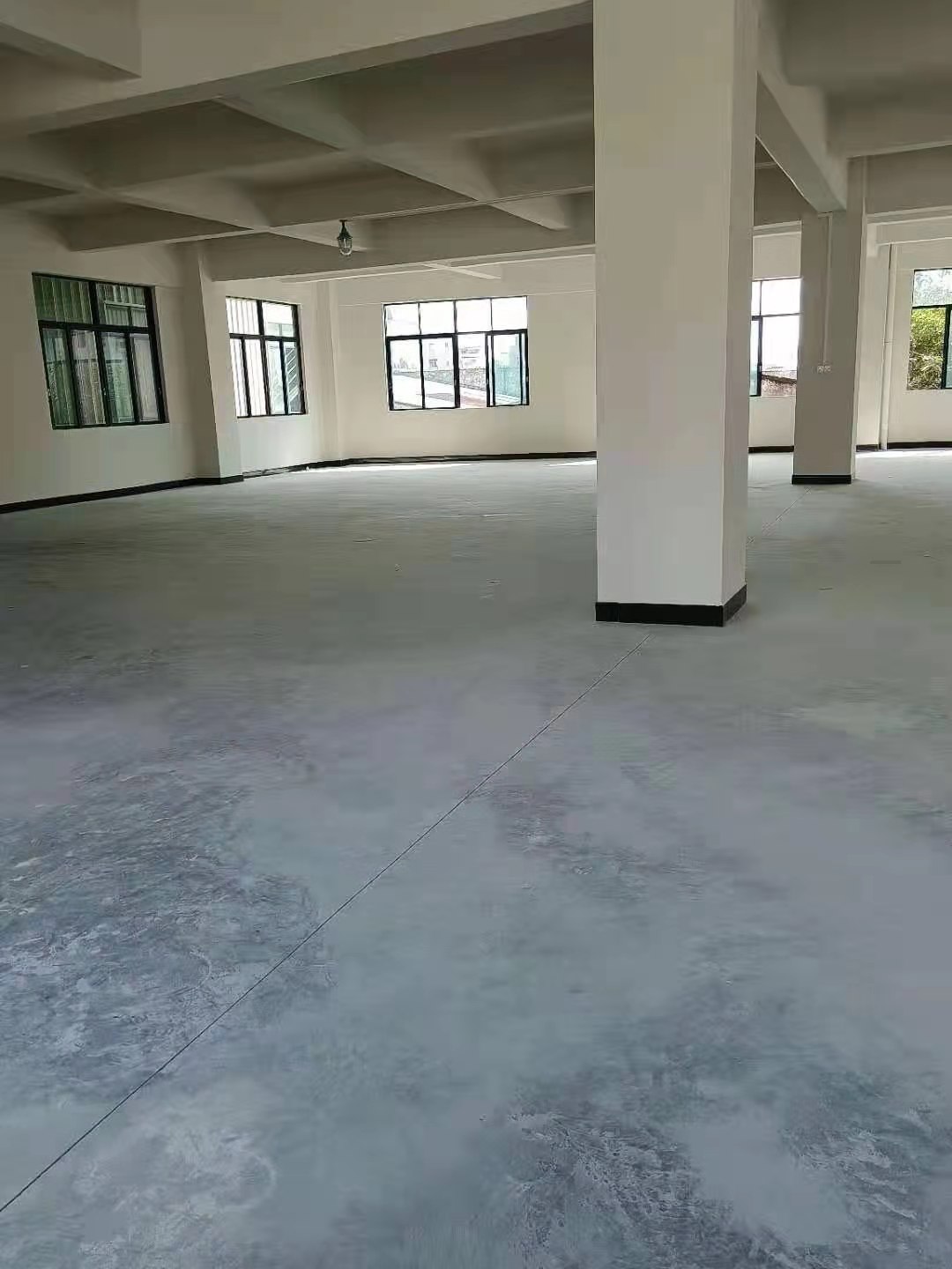 东凤民乐村工业园新出4250平方精装修多层可办公仓库厂房出租