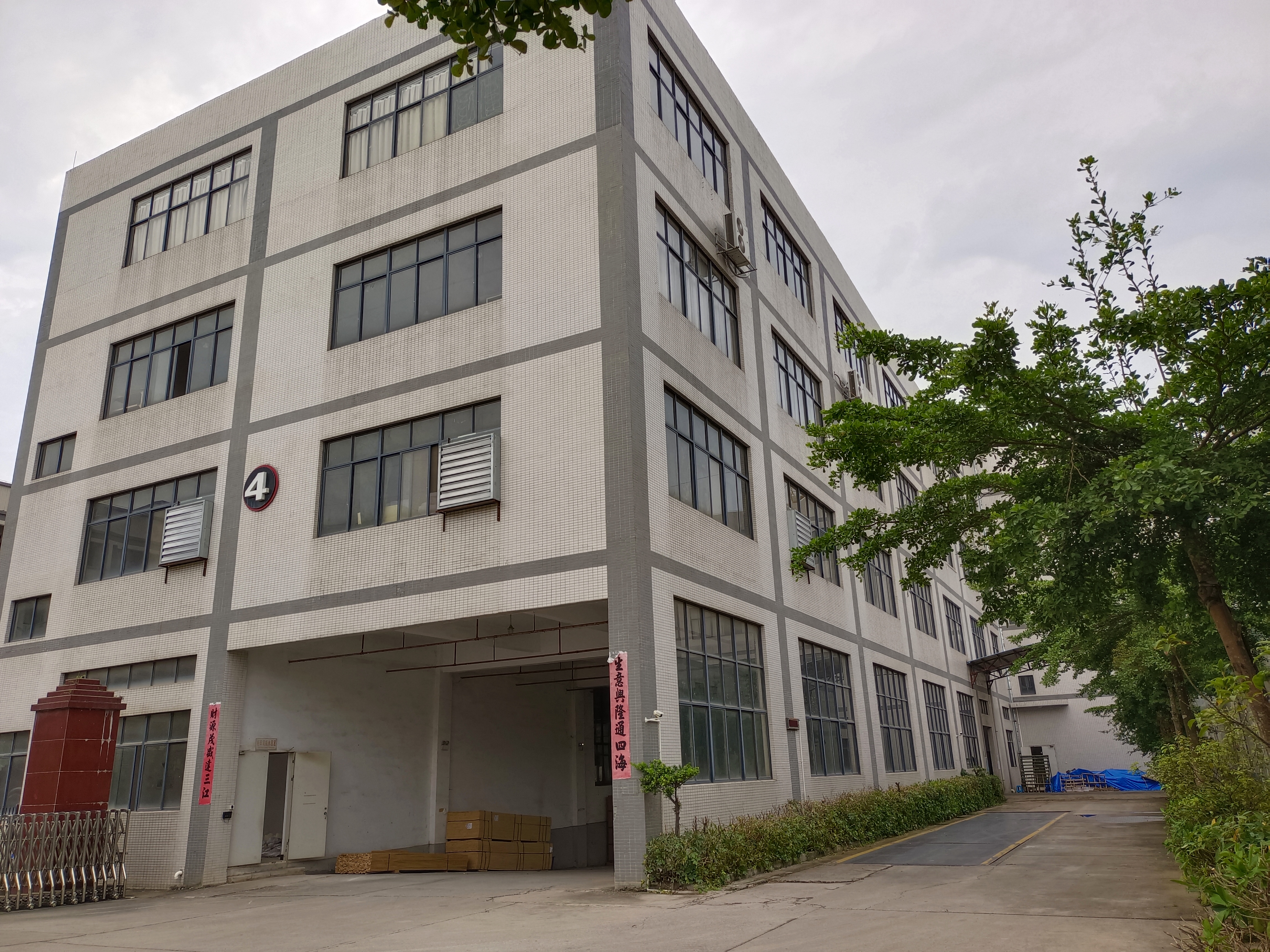 惠州沙田镇标准厂房仓库一楼2000平米招租带卸货平台