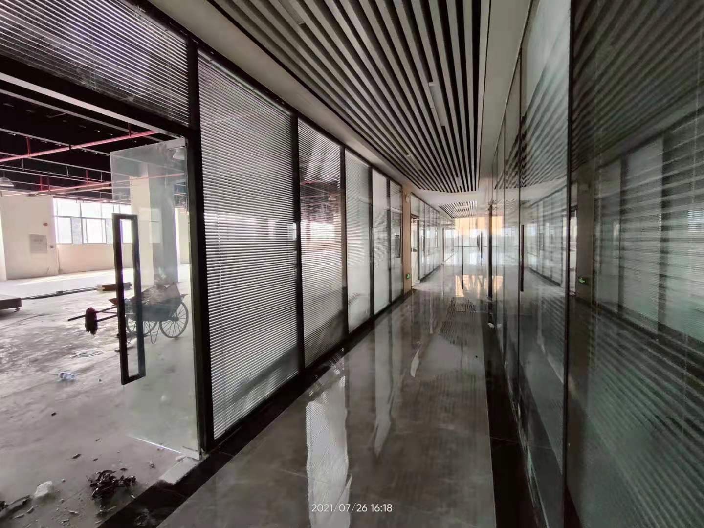 广州黄埔开创大道旁新出办公仓库1500平，近地铁。