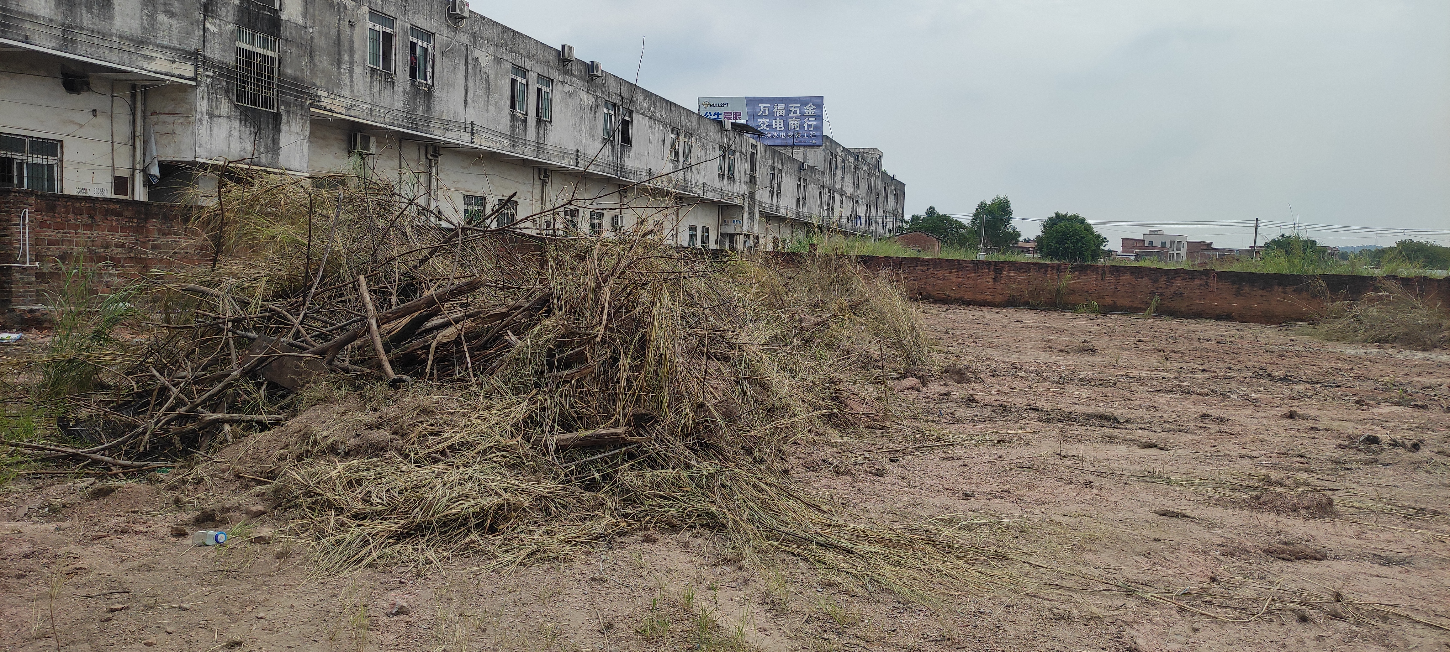 清城区石角镇手续齐全带红本的可自建的土地出租。9