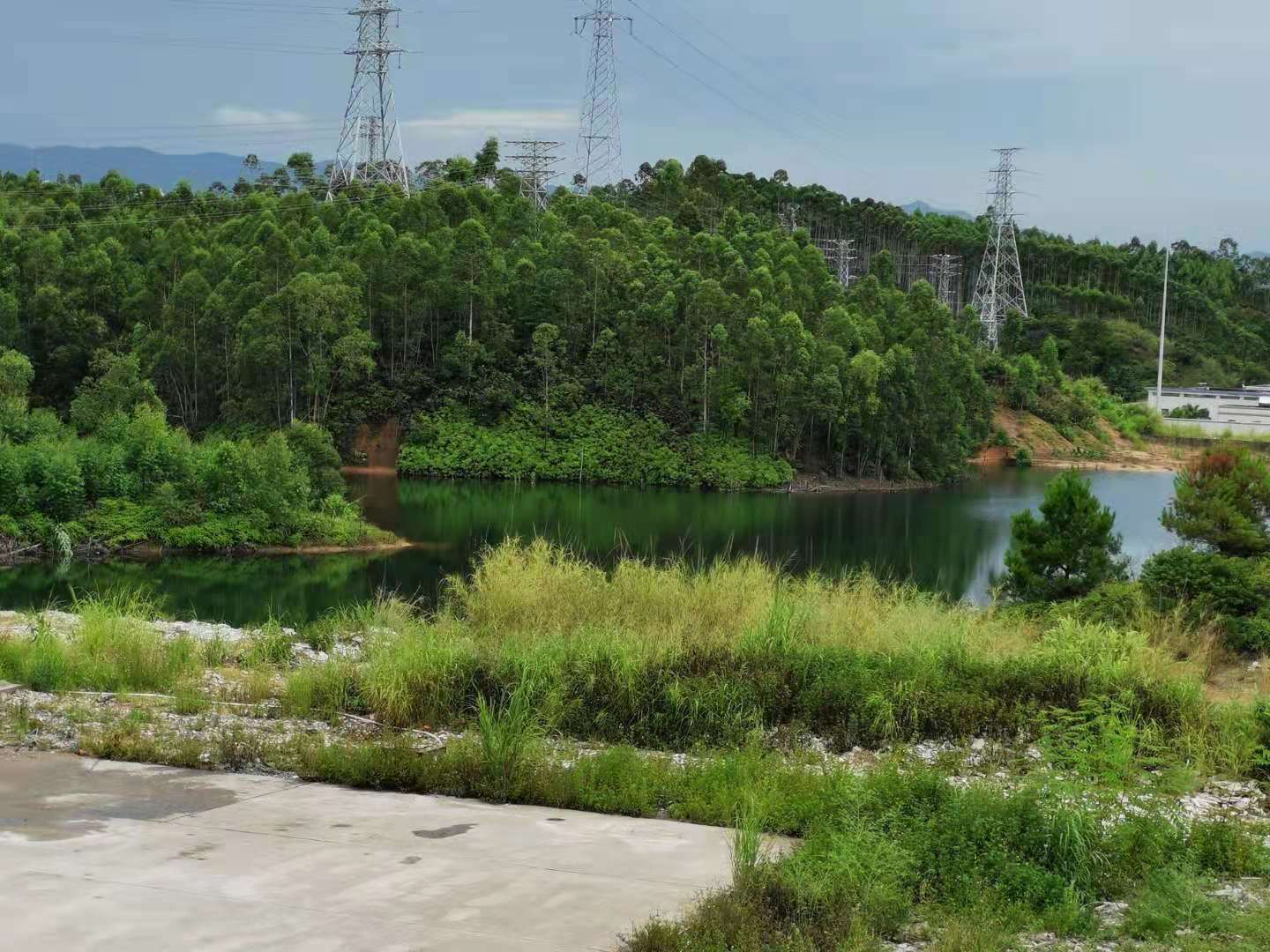 清远市清城区石角镇，手续齐全的可自建的工业用地出租。6