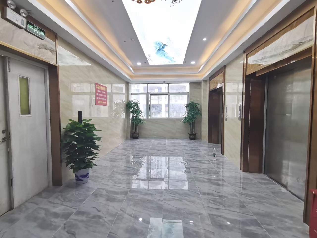 深圳南山地铁口科技园开发商火热招租中高使用率电梯口旁边