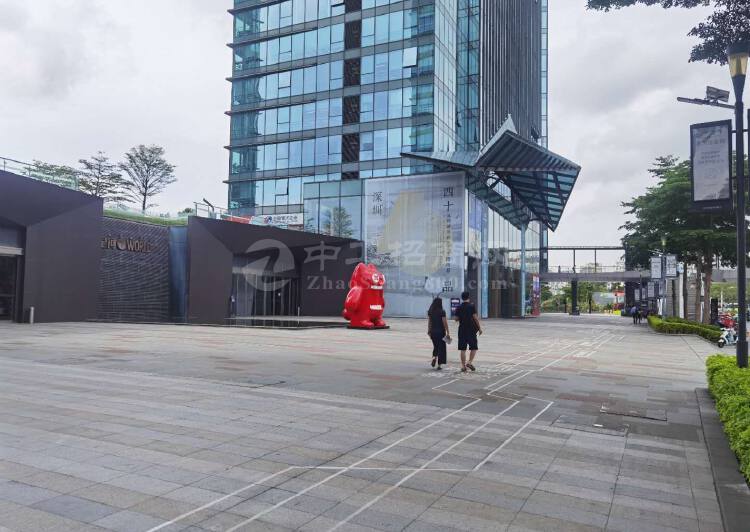 深圳龙岗布吉甘坑地铁口新出7楼211平户型方正带装修出租2
