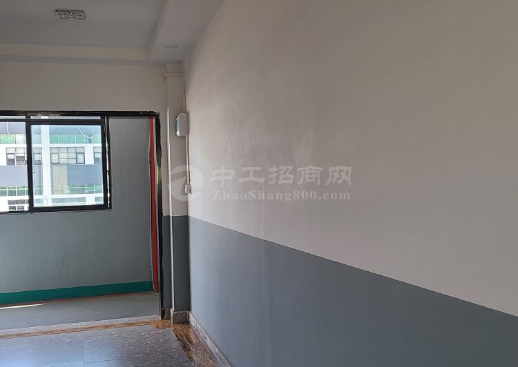 后亭地铁口0距离精装修办公室写字楼带独立卫生间仓库可接受加工5