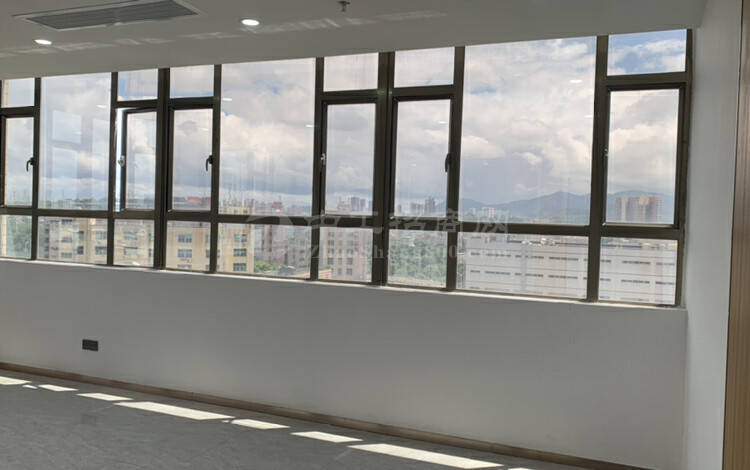 丹竹头地铁站零距离甲级写字楼精装修256平带隔间办公室出租