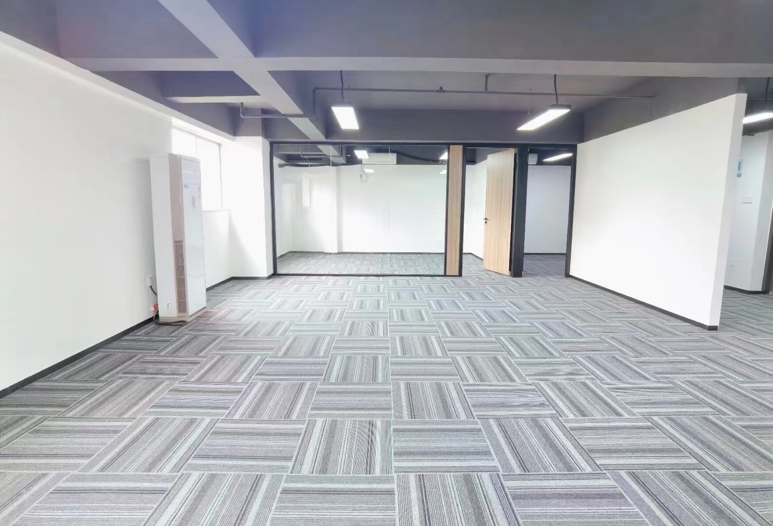大芬丹竹头地铁口4万平精装办公室75平方起分可注册公司