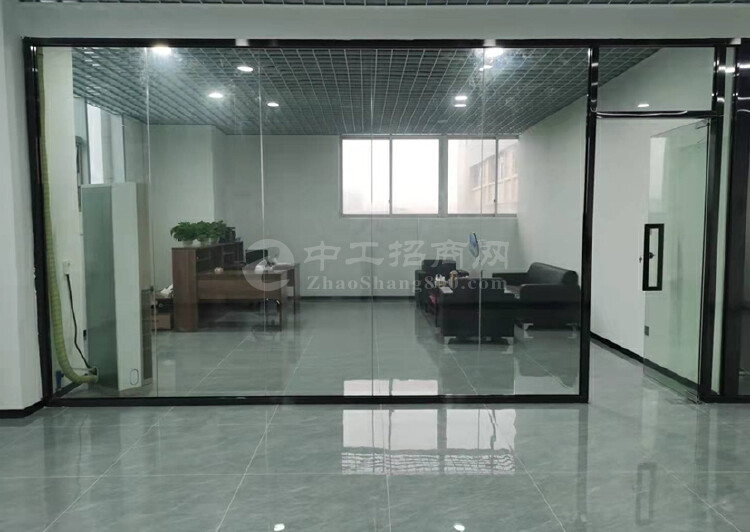 黄埔区云埔工业园，全新精装修办公室出租110平米，采光好3