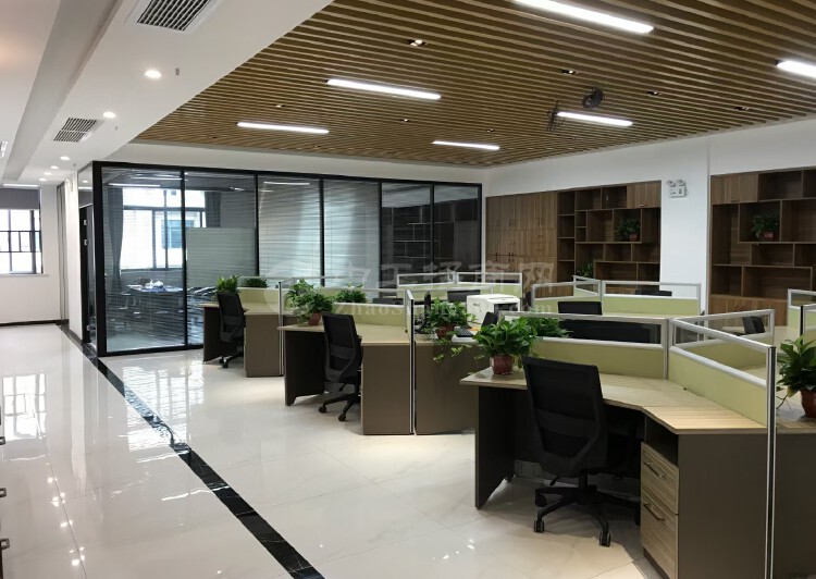 长沙市麓谷高科国际创意中心900方豪华写字办公楼出租拎包入驻9