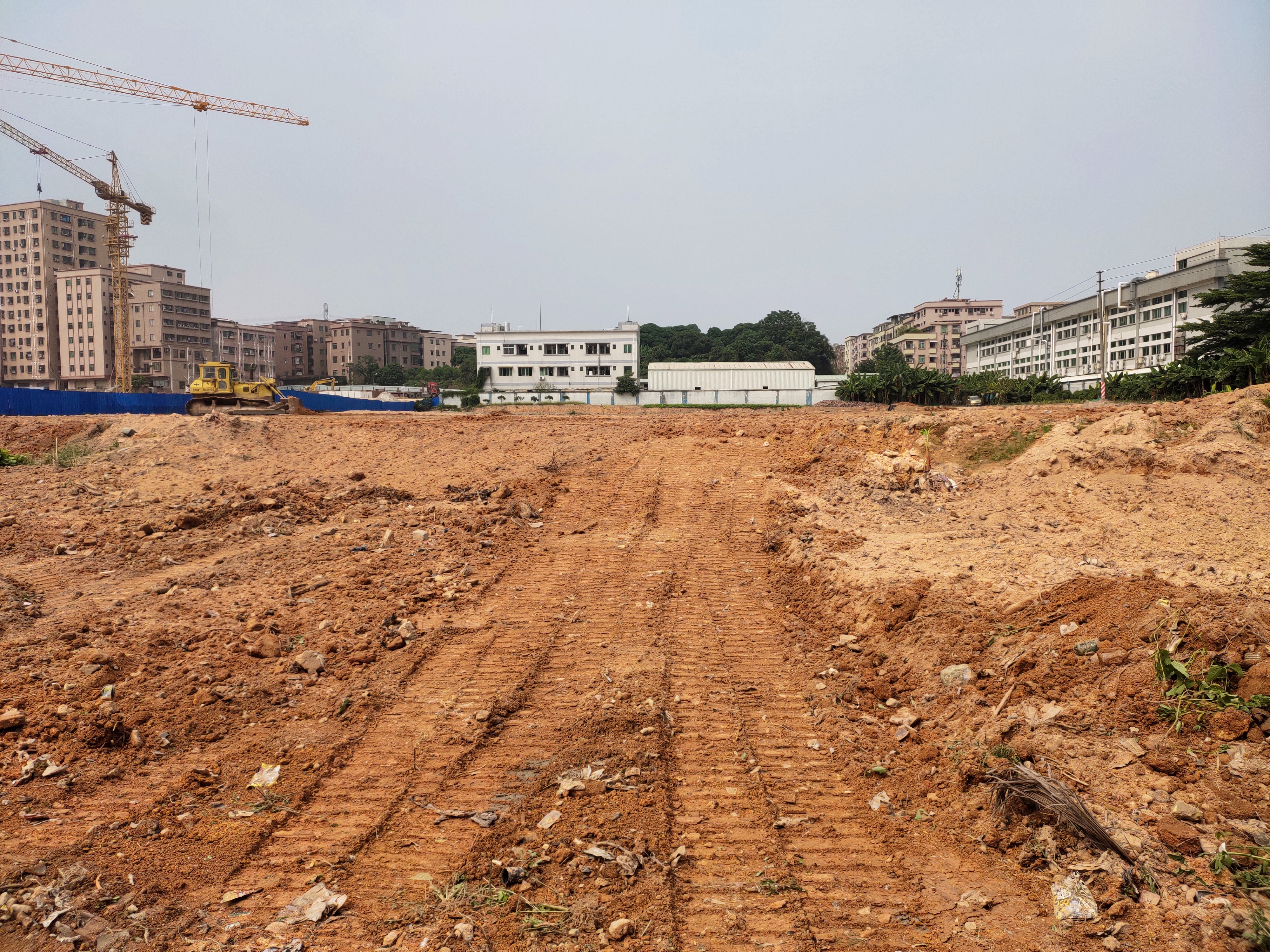 东城街道已经硬化空地1