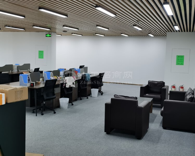 南山科技园560平写字楼办公室出租170一平适合金融科技类