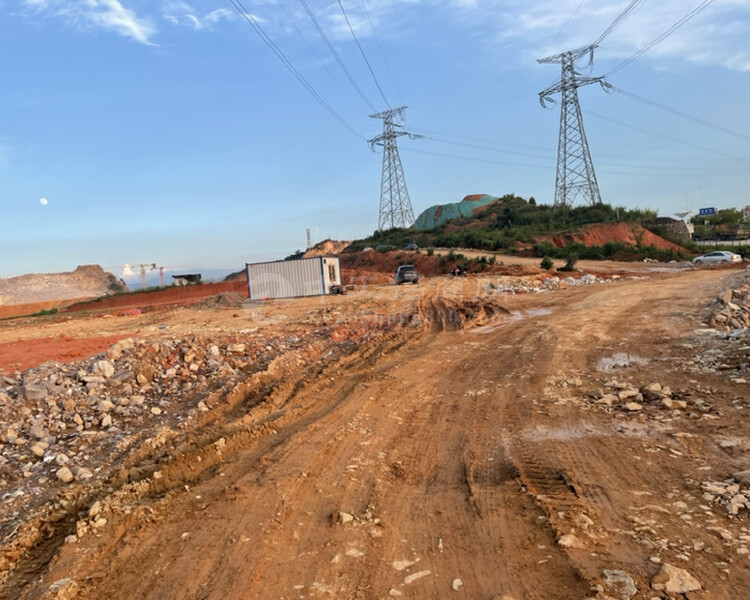 惠东县大岭镇8000平土地，可做驾照培训。