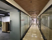 福田车公庙精装修200平办公室出租户型方正采光通透带办公家具
