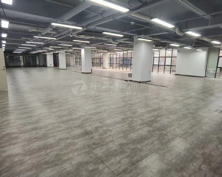 龙华民治地铁站创意园新出整层3300平办公室标准厂房出租