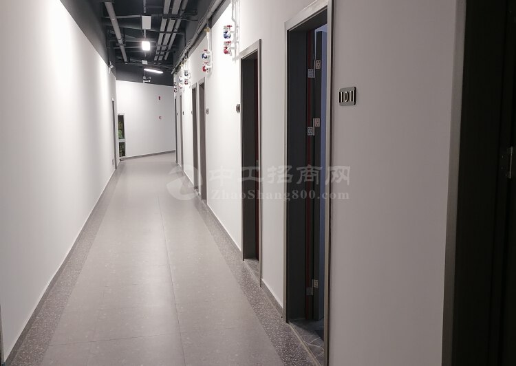 木棉湾京南工业区一楼1200平精装修出租5