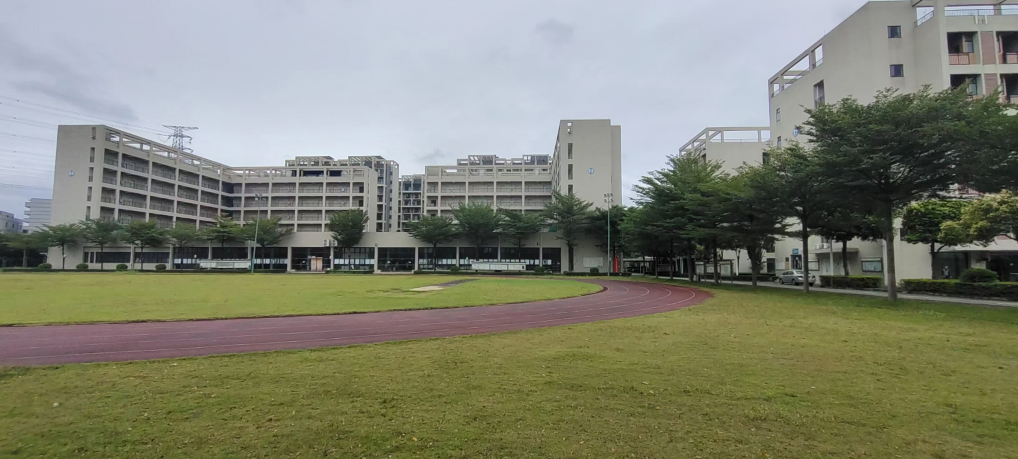 龙华区民治街道大润发附近新出空地1000平左右2