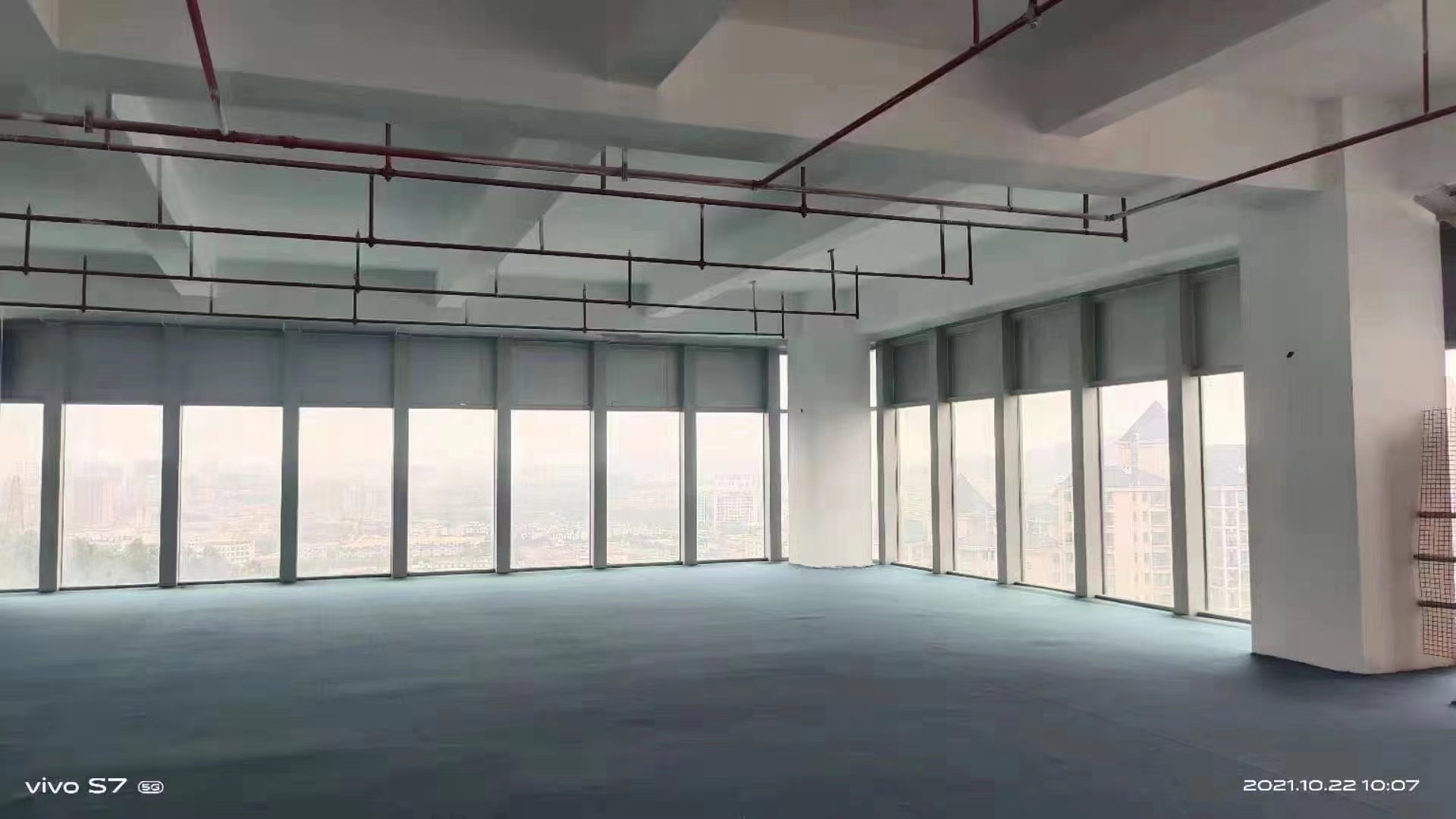 松岗全新50年红本总裁会馆出售420平方可按揭带直升机停机坪