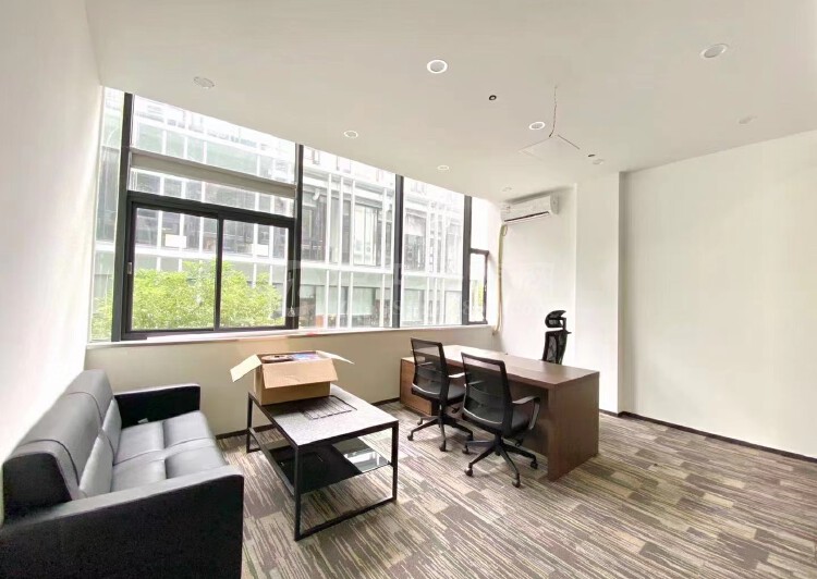 海珠区创意园新出创意园精装修办公室216平方带家具5