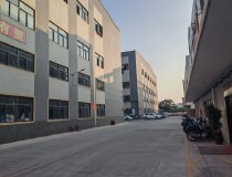 古镇曹三大型工业园三楼新出精装整层1500平方，可分租