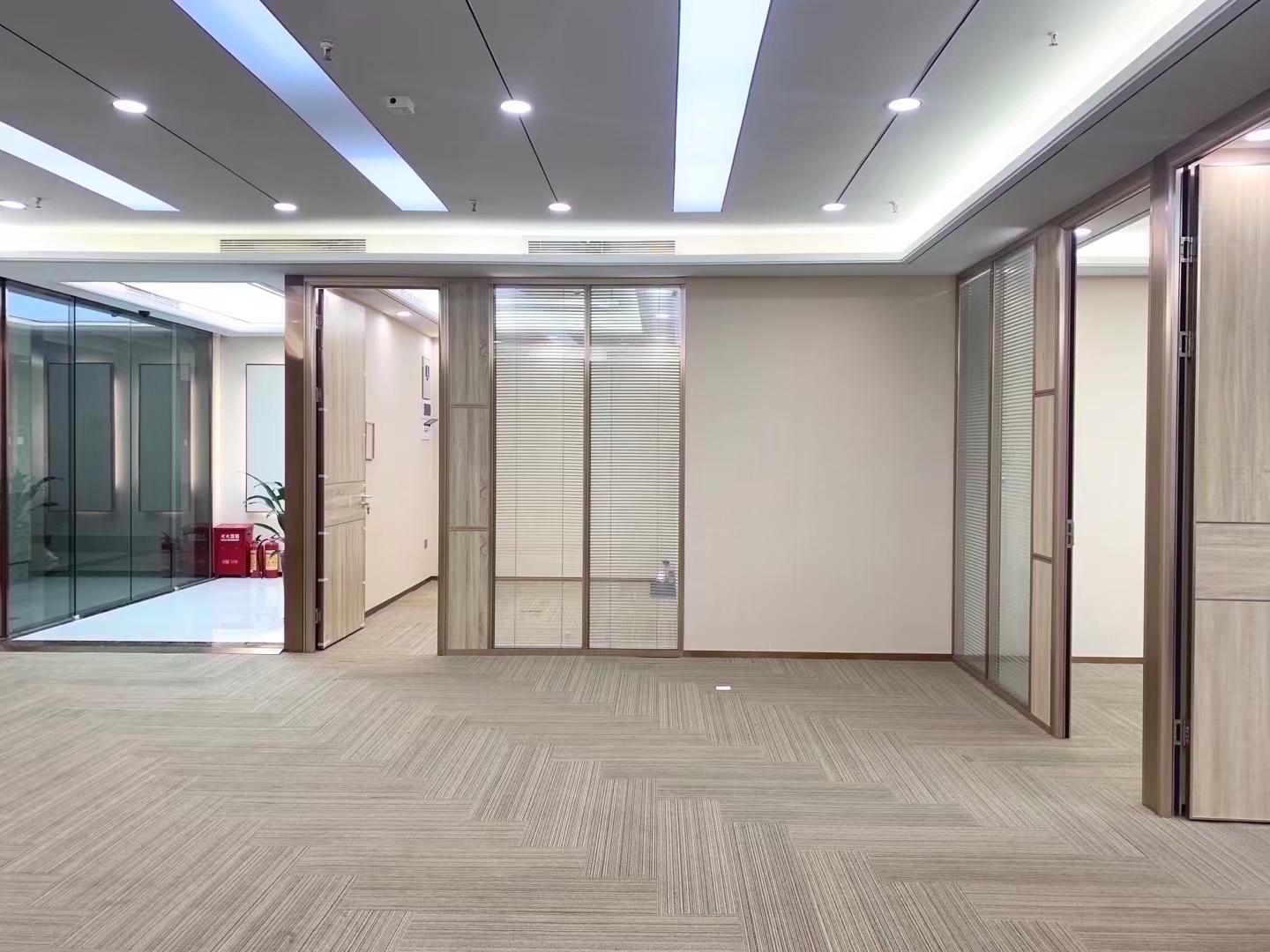 福田现代国际大厦235平精装修写字楼办公室出租