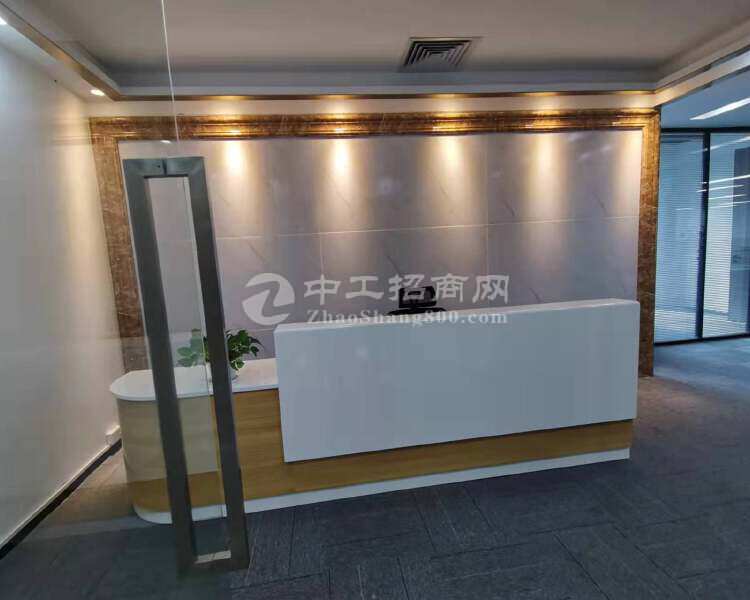 深圳南山粤海面积490㎡，一手开发商78%使用率。
