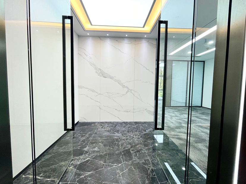 南山深圳湾精装修办公室小面积168平出租，采光好，户型方正