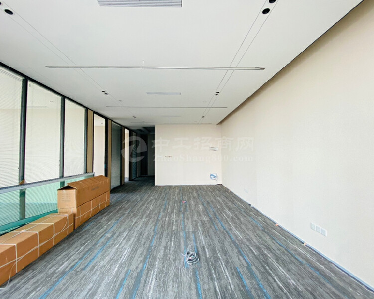 前海，开发商直租215平小户型写字楼办公室出租，拎包入住。