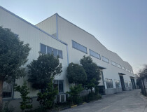 惠东县平山镇2.7万平钢构厂房出租，可分租，带行车！