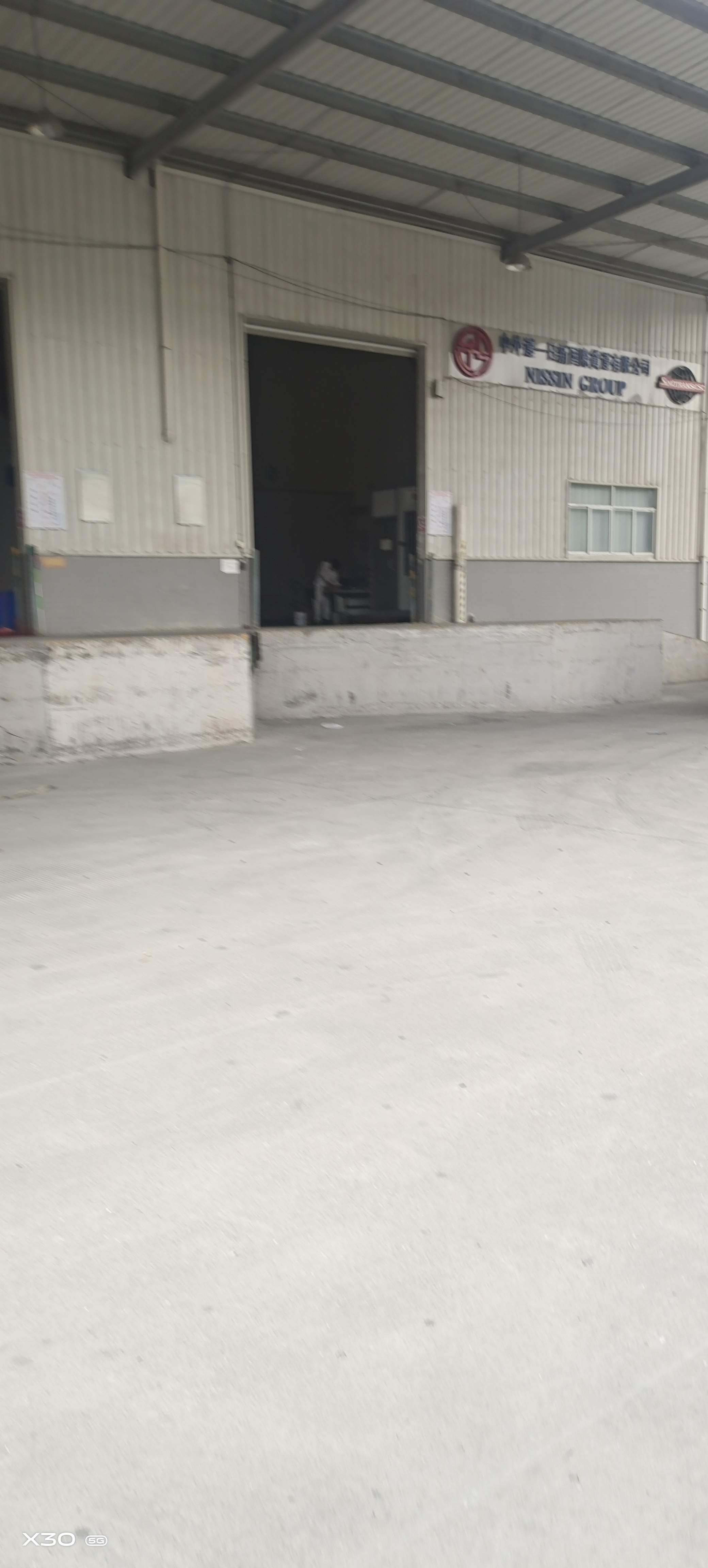 黄埔永和新出4000平单一层钢构仓库出租。