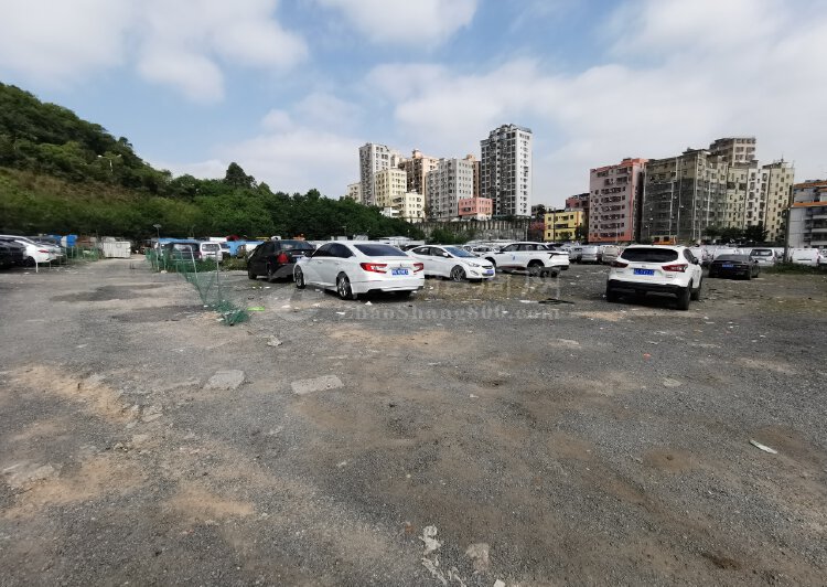 龙华周边大量空地出租适合堆放停车和废品打包等等行业3