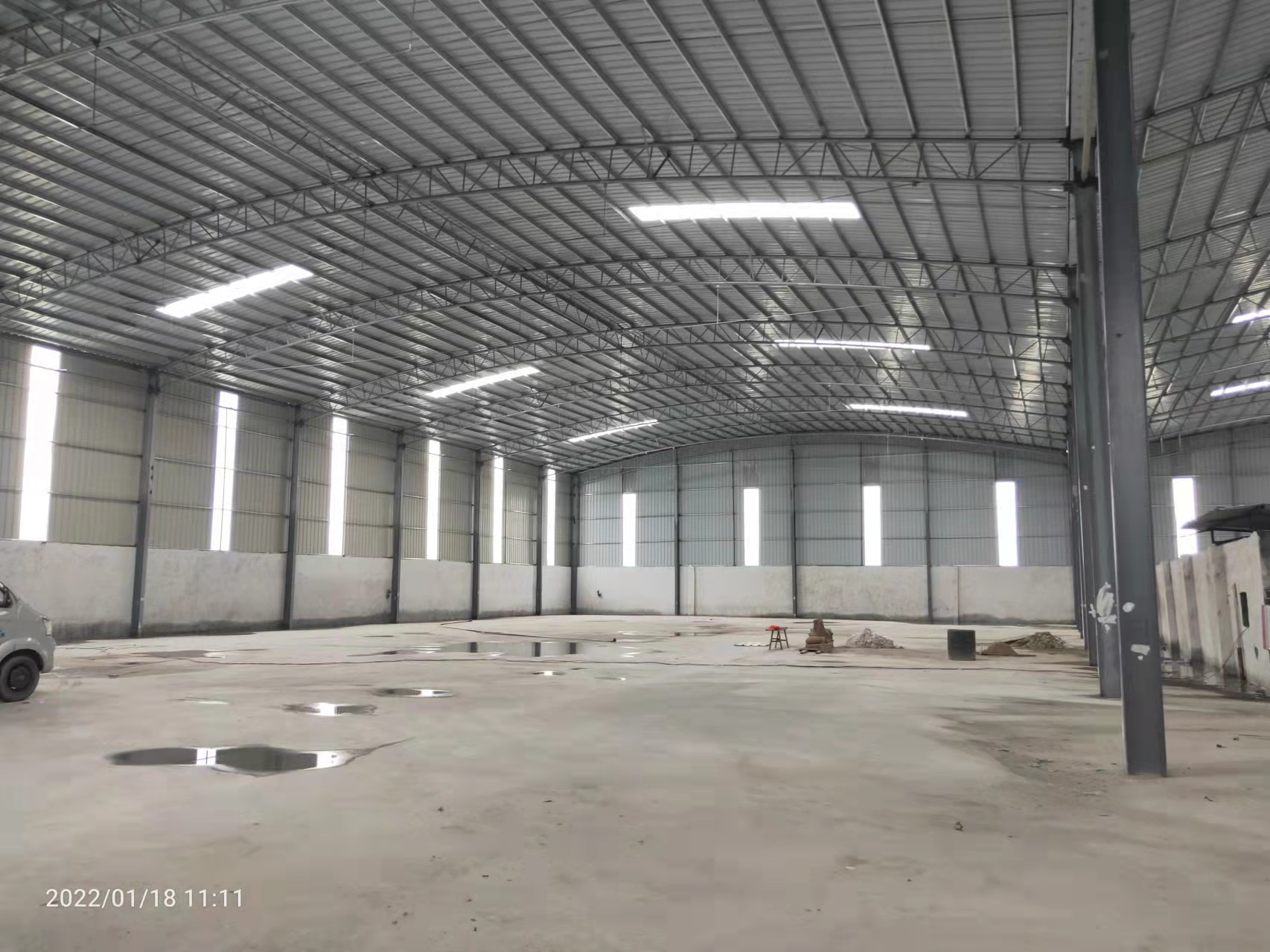 新塘厂房仓库出租钢结构2000平方。全新搭建，滴水9m。