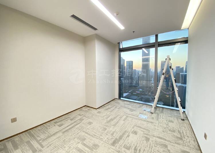 深圳福田区超甲级写字楼392平豪华装修带家私办公室出租，可办4
