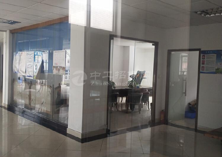 番禺沙湾精装修办公室出租，整层580平，独立使用3