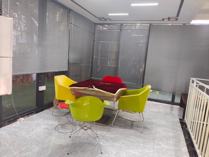 南山西丽，茶光地铁口300米，独院小面积精装修办公室出租。