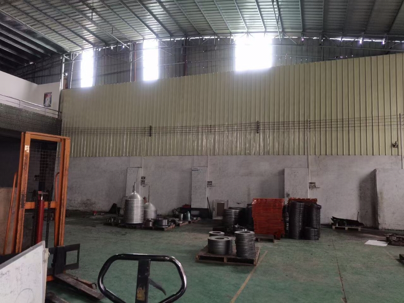 人和镇东华工业区钢结构厂房仓库出租，520平方，证件齐全