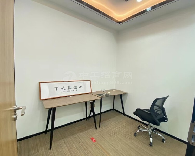 福田149平精装修办公室出租，带全套家私，2+1格局