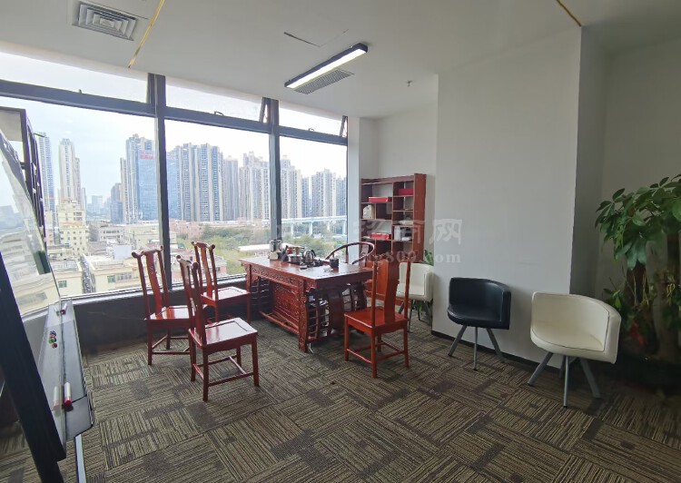 龙胜地铁站旁甲级红本写字楼精装修办公室300平3+1隔间出租8