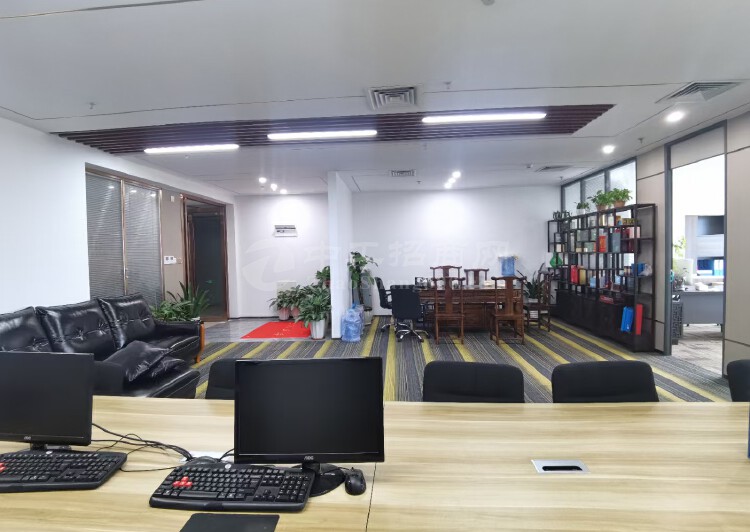 龙胜地铁站旁甲级红本写字楼精装修办公室300平3+1隔间出租4