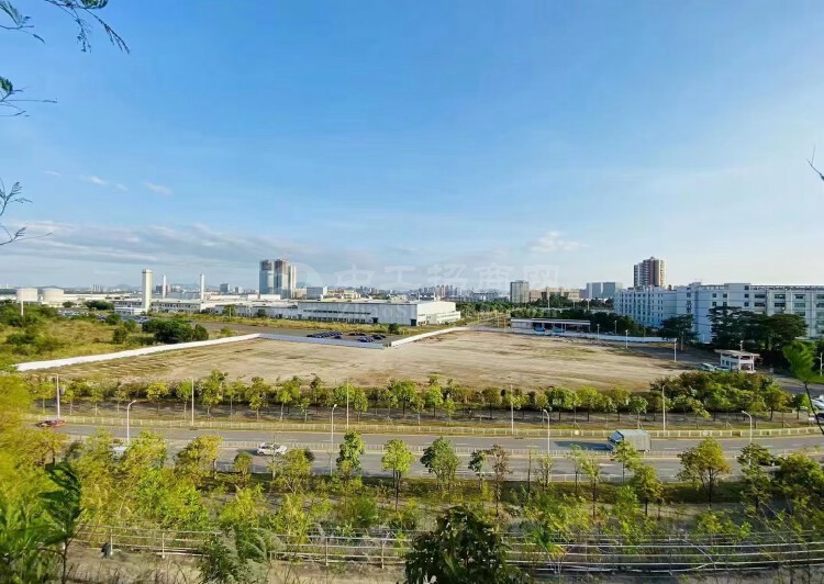 龙华观澜高速路口超大空地出租，3万平方2000平起租工业用地4