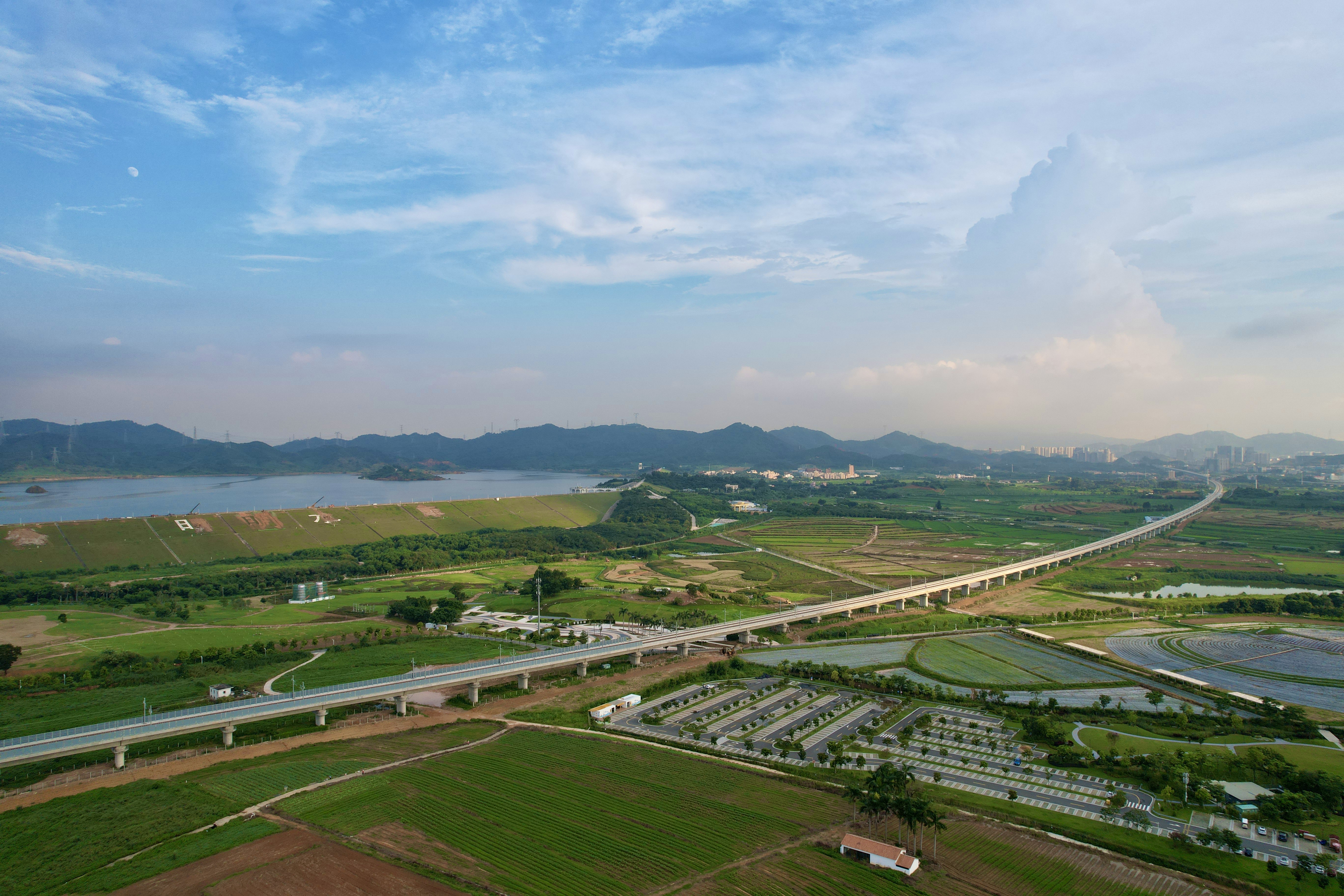 深圳少有可重加工生产一手园区厂房地铁上盖享受区政府补贴配