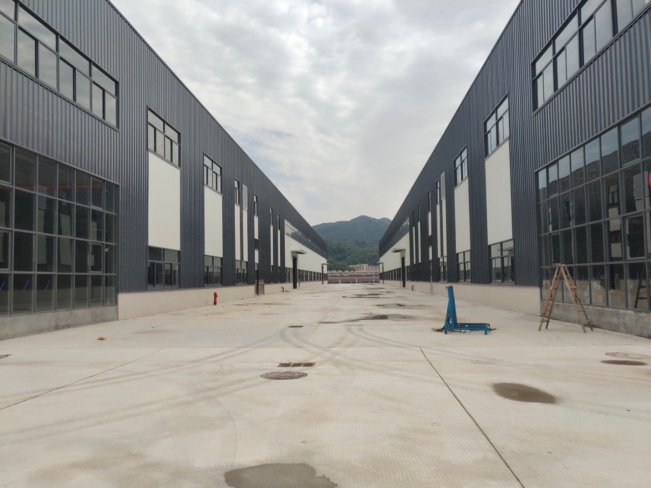 东升附近工业区新建单一层23000方厂房仓库出租，可分租